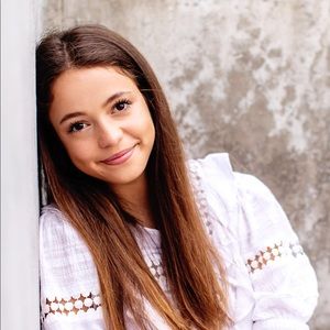 Meet your Posher, Abigail